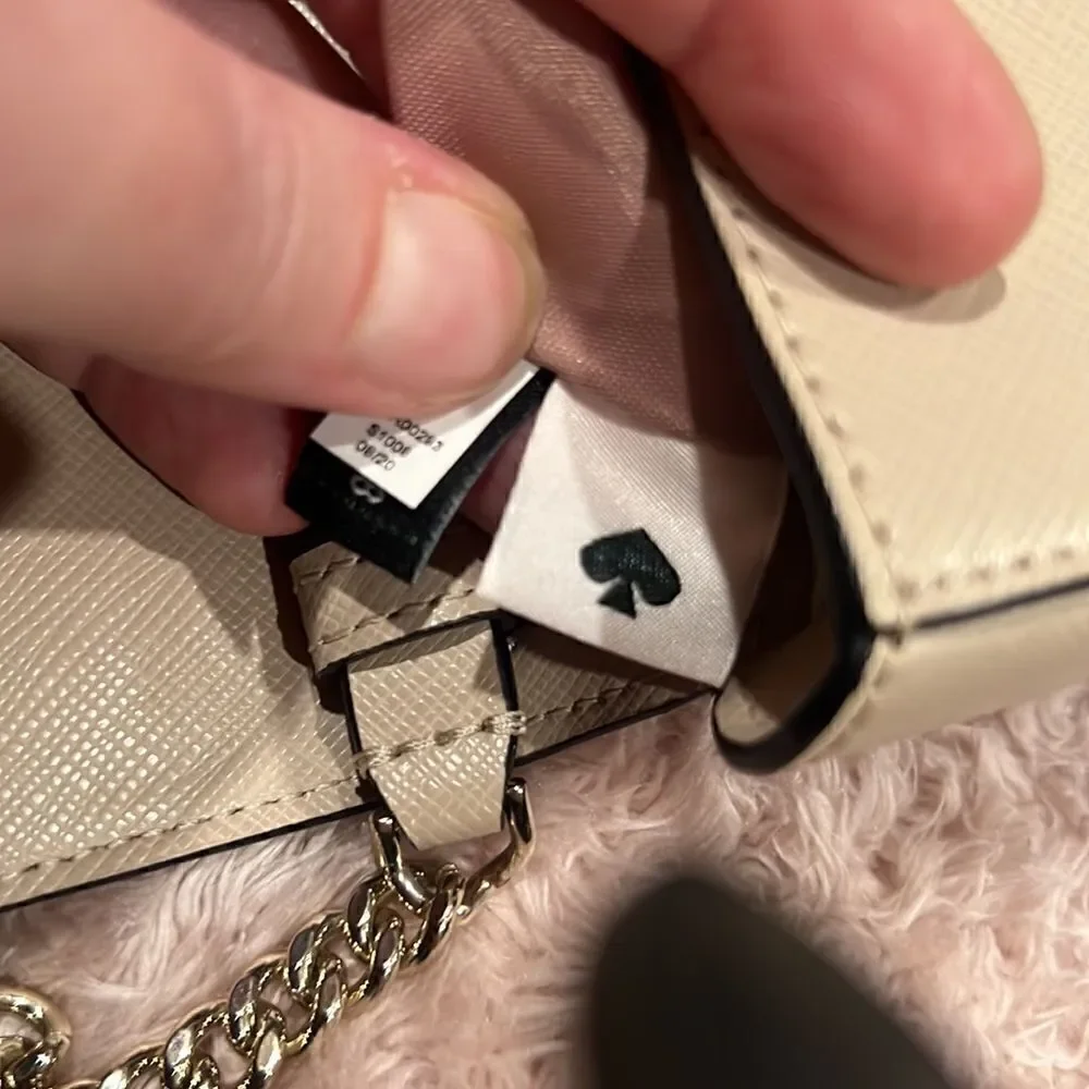 Kate spade new york Spencer Leather Chain Wallet EUC